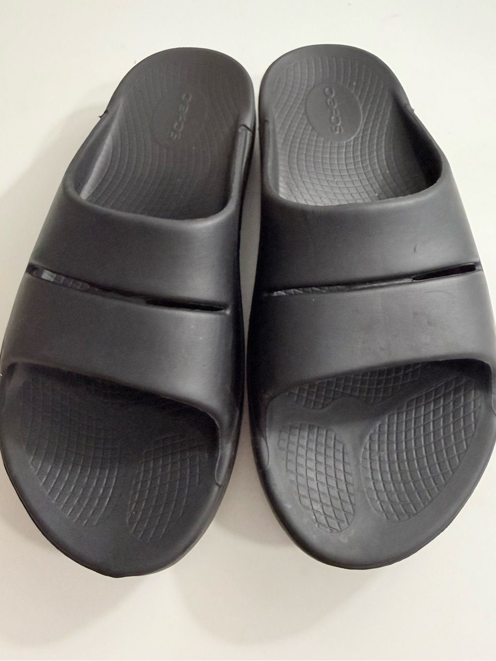 OOFOS Ooahh Sandals women size 8 Black Slide Sandals Recovery Footbed